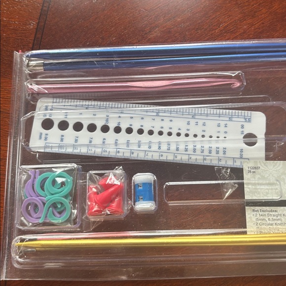 Knitting Set - Picture 2 of 4